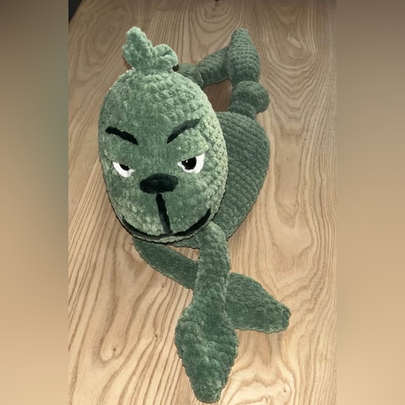 Handmade Crocheted Grinch cuddle buddy - Picture 2 of 7